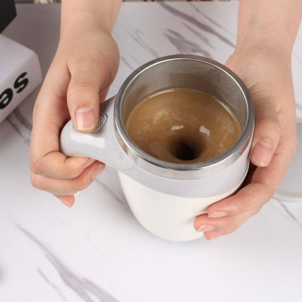 ¡Mezcla tus bebidas favoritas al instante con nuestra Taza Mezcladora Automática!